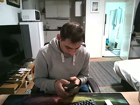 Snapshot of mihaimichael chatting on 6, 10, 2025 mihaimichael online show from 6, 10, 2025
