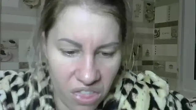 Snapshot of TherestlessKitty chatting on 9, 2, 2025 TherestlessKitty online show from 9, 2, 2025