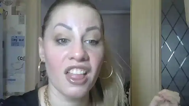 Snapshot of TherestlessKitty chatting on 17, 3, 2025 TherestlessKitty online show from 17, 3, 2025