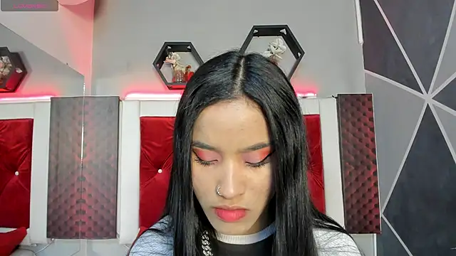 Snapshot of Karoll014 chatting on 22, 1, 2025 Karoll014 online show from 22, 1, 2025