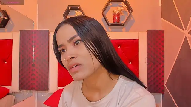 Snapshot of Karoll014 chatting on 24, 10, 2025 Karoll014 online show from 24, 10, 2025