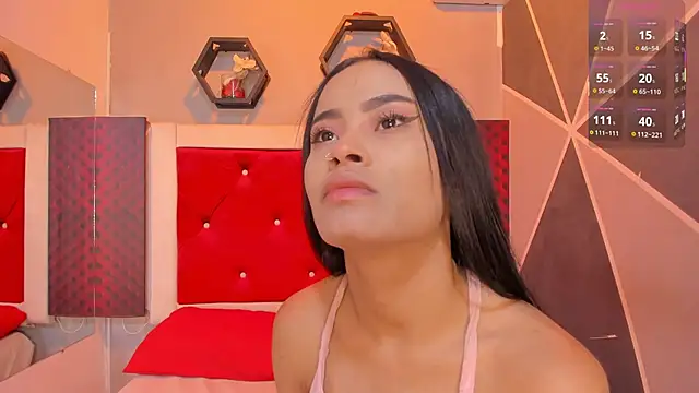 Snapshot of Karoll014 chatting on 25, 10, 2025 Karoll014 online show from 25, 10, 2025