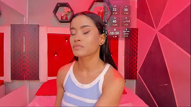 Snapshot of Karoll014 chatting on 30, 10, 2025 Karoll014 online show from 30, 10, 2025