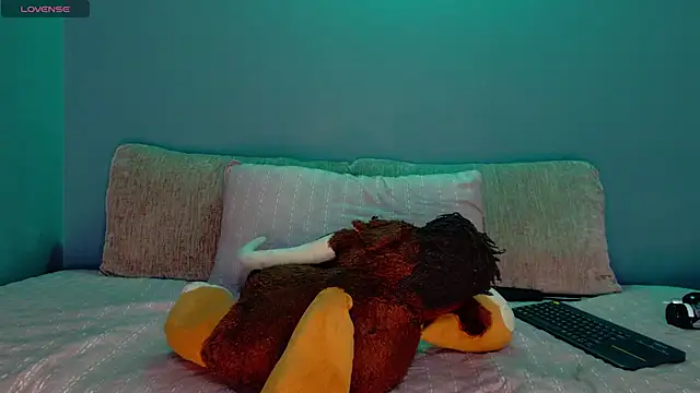 Snapshot of LauraEvanns chatting on 1, 10, 2025 LauraEvanns online show from 1, 10, 2025