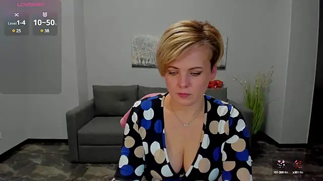 Snapshot of Julia_Wilsone chatting on 19, 2, 2025 Julia Wilsone online show from 19, 2, 2025