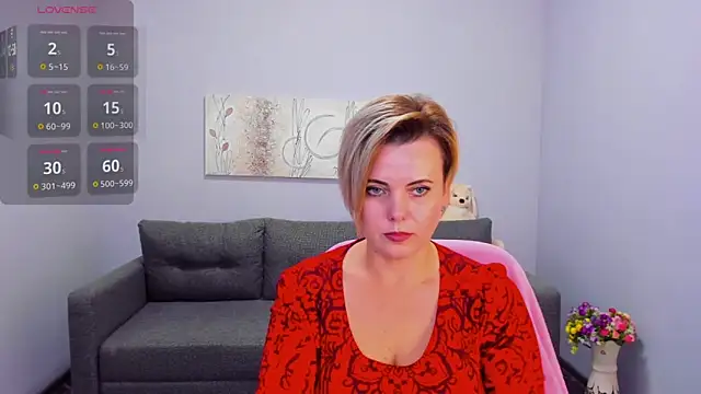 Snapshot of Julia_Wilsone chatting on 6, 11, 2025 Julia Wilsone online show from 6, 11, 2025