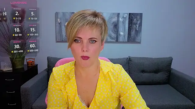 Snapshot of Julia_Wilsone chatting on 15, 11, 2025 Julia Wilsone online show from 15, 11, 2025