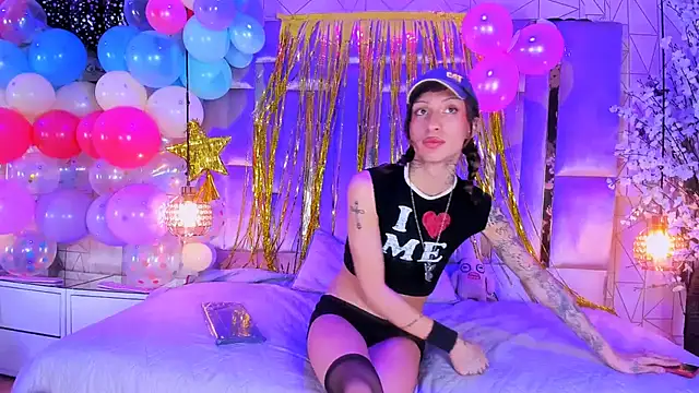 MadisonWood01 online show from 11, 1, 2026