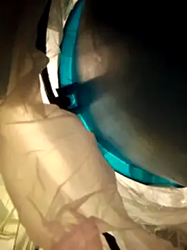 Gussie Bridie online show from 3, 12, 2025