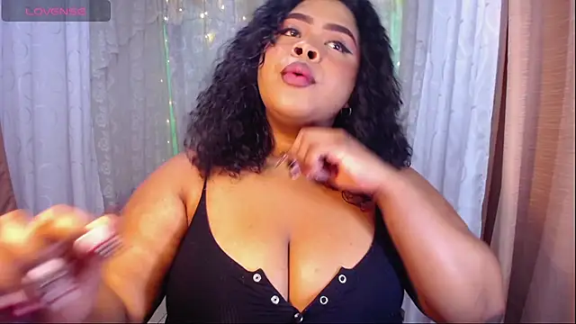 Snapshot of Ana_off_alana chatting on 14, 10, 2025 Ana off alana online show from 14, 10, 2025