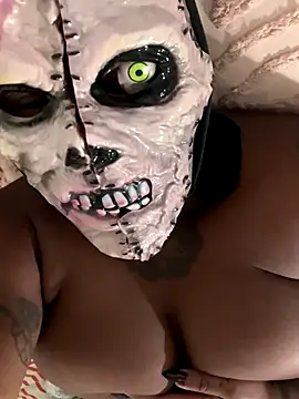 Goddess Nafeesha online show from 1, 11, 2025