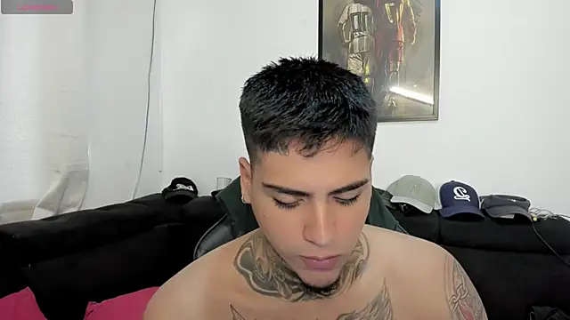 Snapshot of mad_maxxx2 chatting on 2, 11, 2025 mad maxxx2 online show from 2, 11, 2025