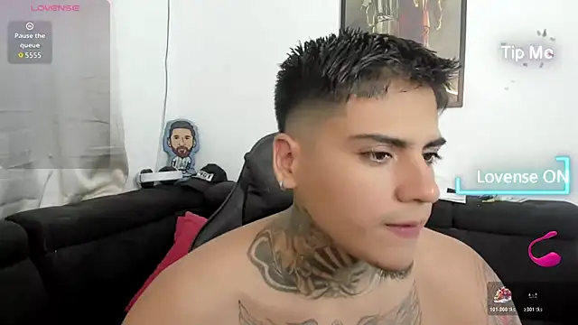 Snapshot of mad_maxxx2 chatting on 23, 11, 2025 mad maxxx2 online show from 23, 11, 2025