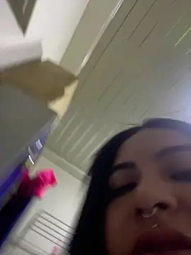 Snapshot of _luna_torres chatting on 10, 4, 2026 luna torres online show from 10, 4, 2026