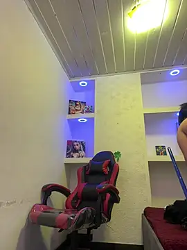 Snapshot of _luna_torres chatting on 16, 4, 2026 luna torres online show from 16, 4, 2026