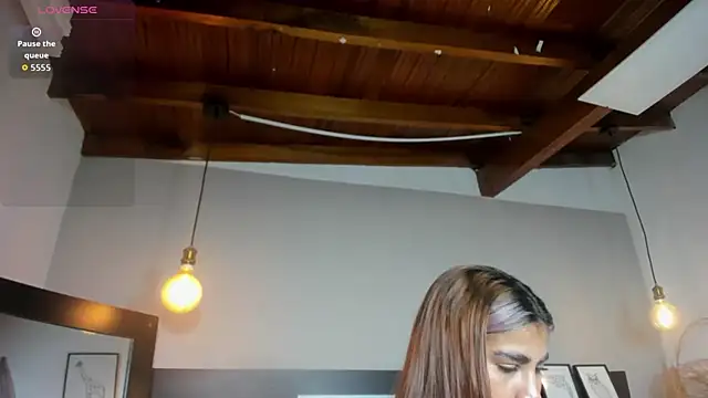 SaraaJhonsonn online show from 14, 3, 2026