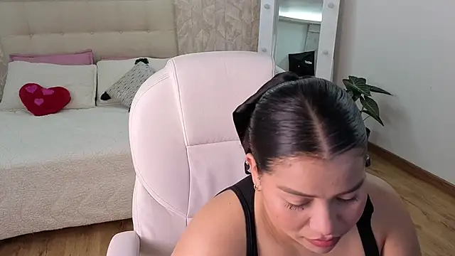 loly marce online show from 12, 9, 2025