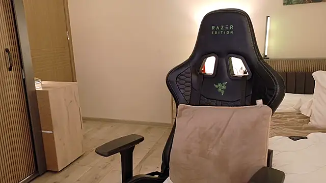 joycesilver online show from 26, 9, 2025