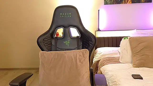 joycesilver online show from 3, 10, 2025