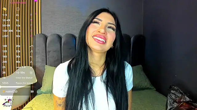 Nicolette ks  online show from 4, 12, 2025