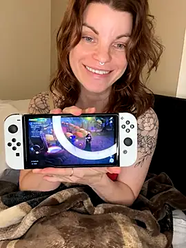 Snapshot of wildefaye chatting on 13, 10, 2025 wildefaye online show from 13, 10, 2025