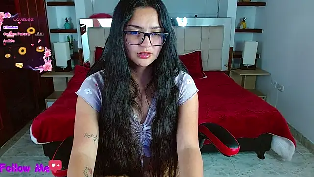 scarlleth  online show from 13, 2, 2025