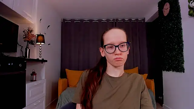 Snapshot of BettyBrowni chatting on 6, 3, 2025 BettyBrowni online show from 6, 3, 2025