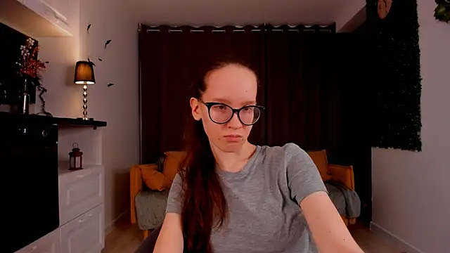 Snapshot of BettyBrowni chatting on 8, 3, 2025 BettyBrowni online show from 8, 3, 2025