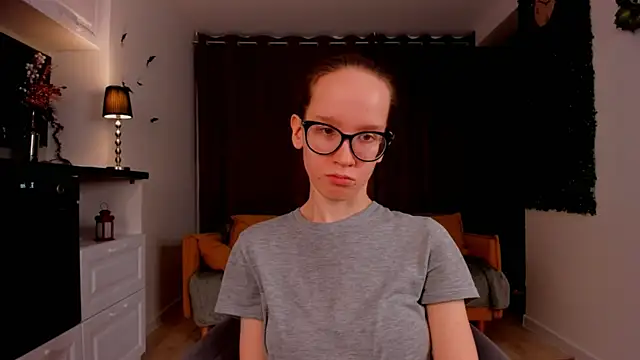 Snapshot of BettyBrowni chatting on 8, 3, 2025 BettyBrowni online show from 8, 3, 2025