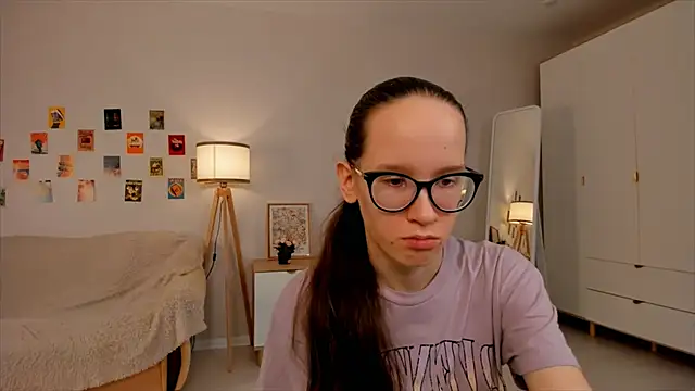 Snapshot of BettyBrowni chatting on 13, 3, 2025 BettyBrowni online show from 13, 3, 2025