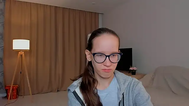 Snapshot of BettyBrowni chatting on 10, 9, 2025 BettyBrowni online show from 10, 9, 2025