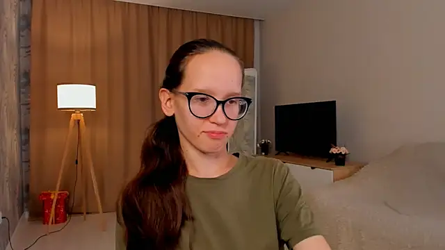 Snapshot of BettyBrowni chatting on 19, 9, 2025 BettyBrowni online show from 19, 9, 2025