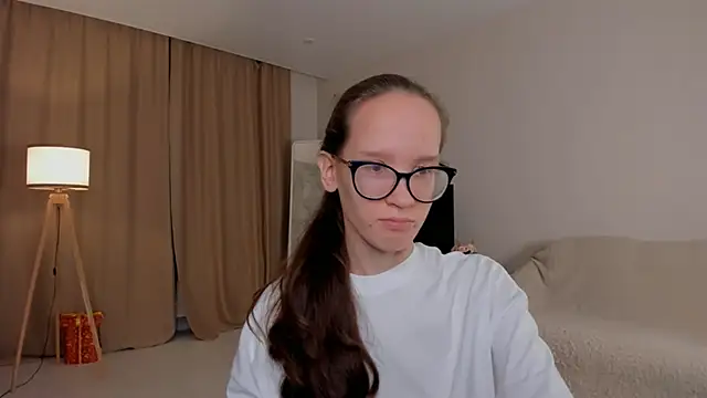 Snapshot of BettyBrowni chatting on 28, 9, 2025 BettyBrowni online show from 28, 9, 2025