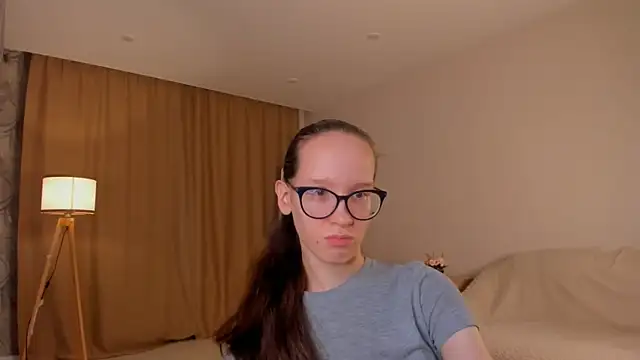 Snapshot of BettyBrowni chatting on 28, 10, 2025 BettyBrowni online show from 28, 10, 2025