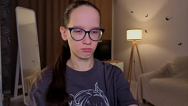 Snapshot of BettyBrowni chatting on 28, 11, 2025 BettyBrowni online show from 28, 11, 2025