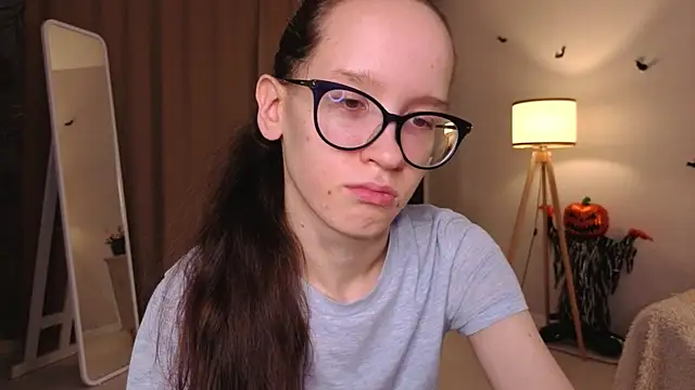 Snapshot of BettyBrowni chatting on 3, 12, 2025 BettyBrowni online show from 3, 12, 2025