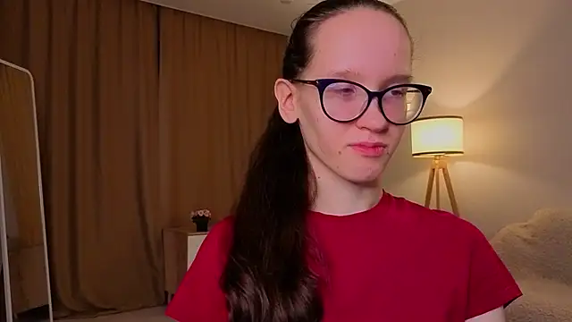 Snapshot of BettyBrowni chatting on 16, 12, 2025 BettyBrowni online show from 16, 12, 2025