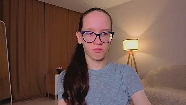 Snapshot of BettyBrowni chatting on 17, 12, 2025 BettyBrowni online show from 17, 12, 2025