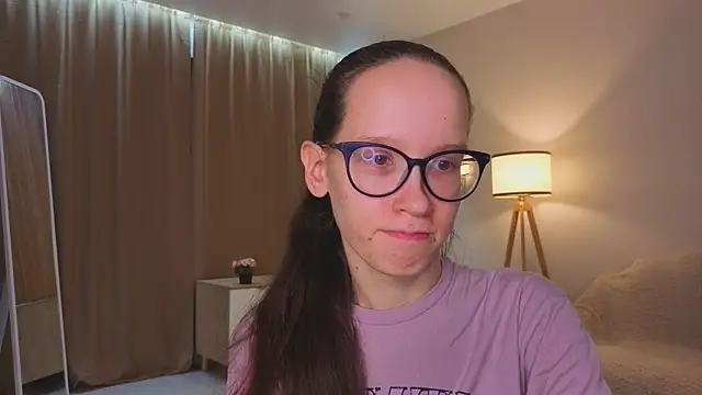 Snapshot of BettyBrowni chatting on 19, 12, 2025 BettyBrowni online show from 19, 12, 2025