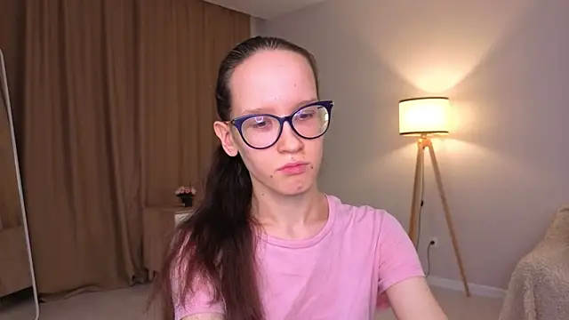 Snapshot of BettyBrowni chatting on 21, 12, 2025 BettyBrowni online show from 21, 12, 2025