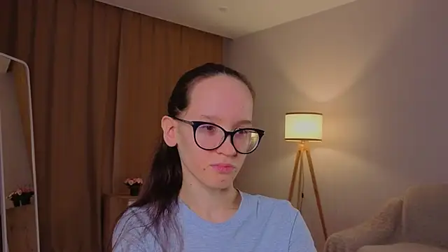 Snapshot of BettyBrowni chatting on 8, 3, 2026 BettyBrowni online show from 8, 3, 2026