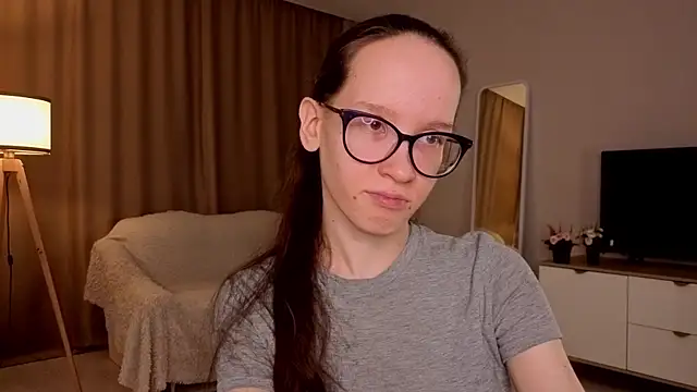 Snapshot of BettyBrowni chatting on 13, 4, 2026 BettyBrowni online show from 13, 4, 2026