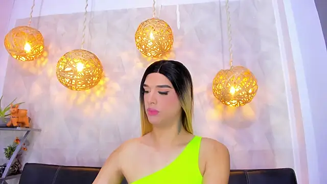 victoria aleia  online show from 13, 2, 2025