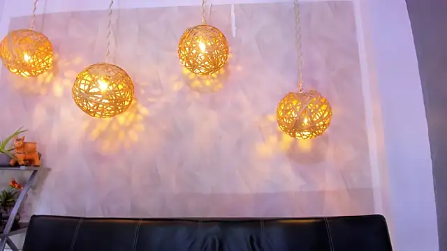 victoria aleia  online show from 17, 2, 2025