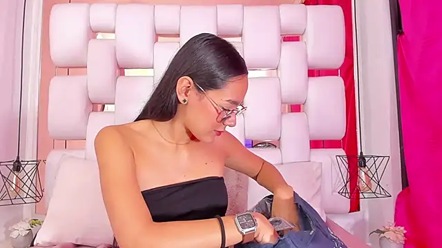 EmmyCruzZ online show from 20, 9, 2025