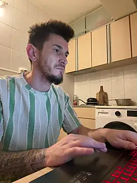 Snapshot of brokenangel2024 chatting on 14, 1, 2026 brokenangel2024 online show from 14, 1, 2026