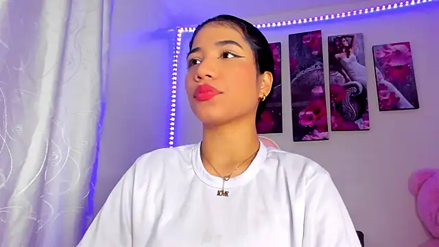 Snapshot of Alissarhys26 chatting on 29, 12, 2024 Alissarhys26 online show from 29, 12, 2024