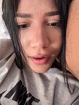 Snapshot of Alissarhys26 chatting on 17, 12, 2025 Alissarhys26 online show from 17, 12, 2025