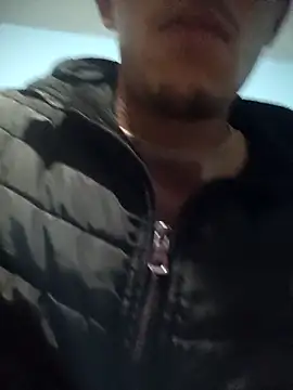 Snapshot of Leonul chatting on 5, 10, 2025 Leonul online show from 5, 10, 2025