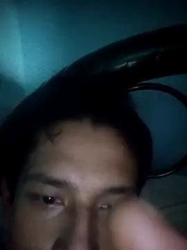 Snapshot of Leonul chatting on 12, 10, 2025 Leonul online show from 12, 10, 2025